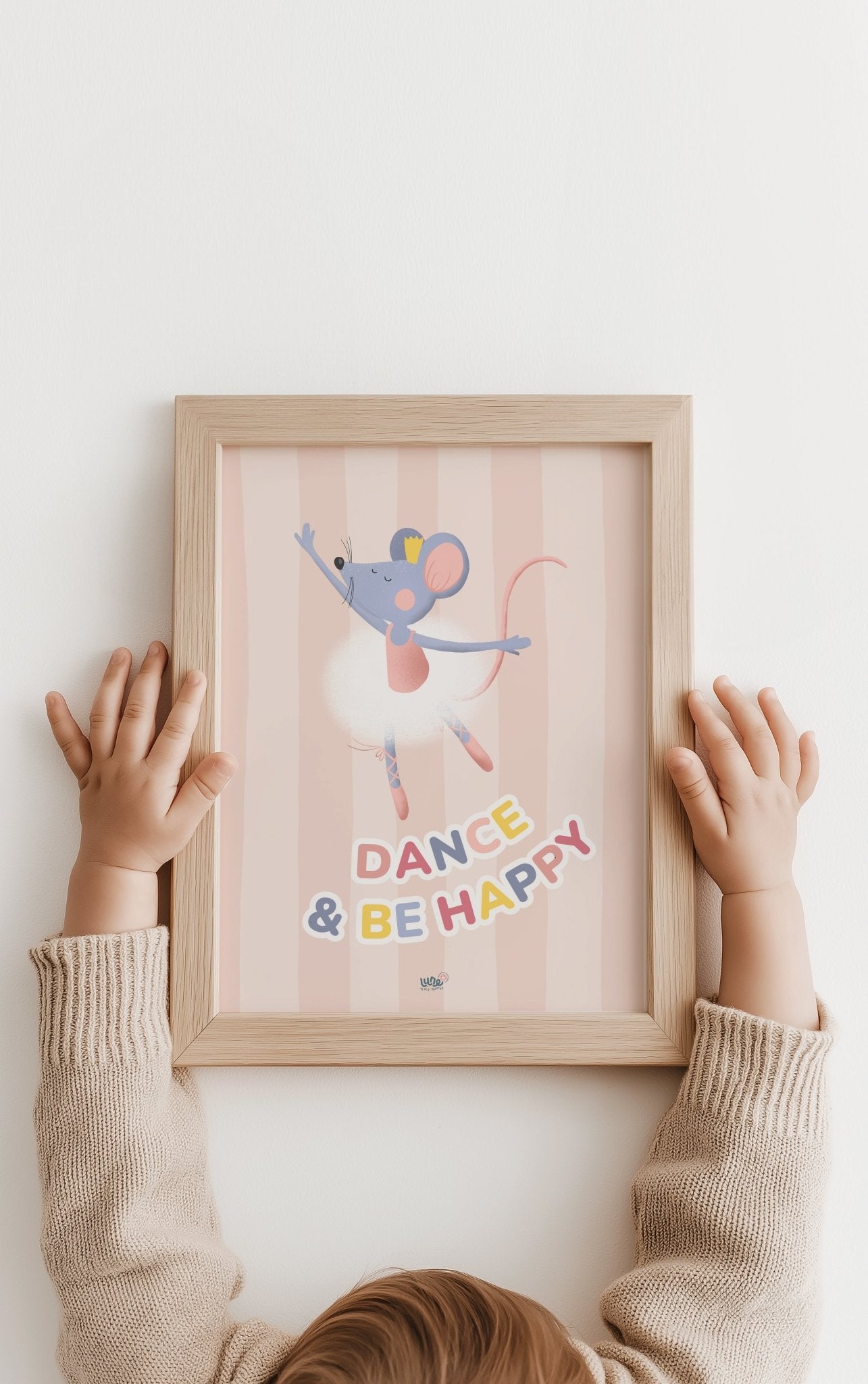 Affiche Illustrée "Souris Dancing" - Lune Trois - Quarts