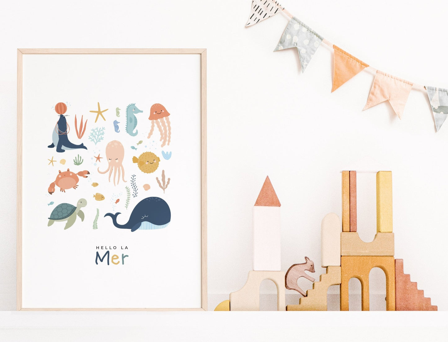 Affiche Illustrée "Hello la Mer" - Lune Trois - Quarts