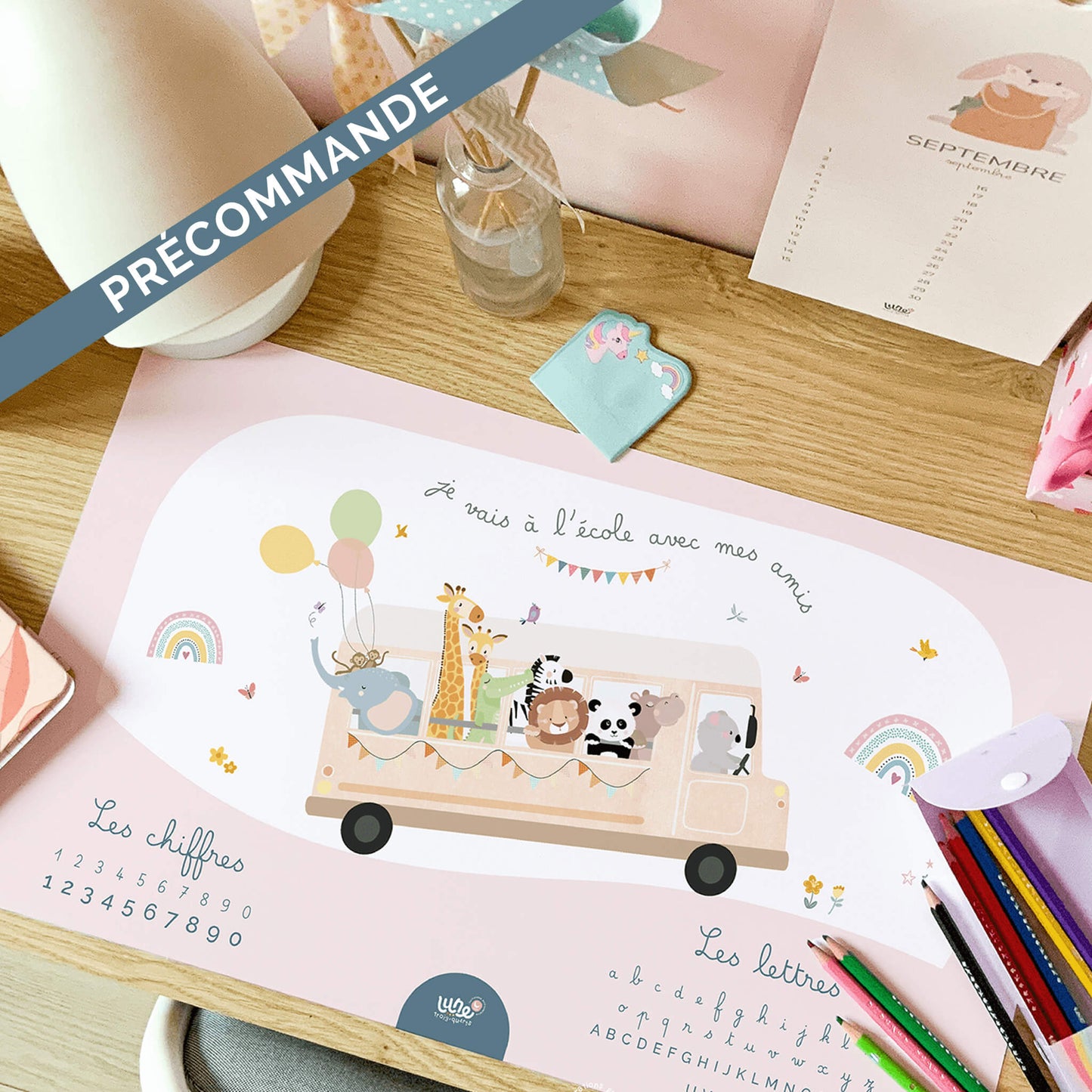 Sous - main illustré pour bureau enfant - Lune Trois - Quarts
